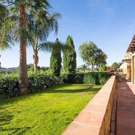Holiday home - El Jardin De Golf Sotogrande
